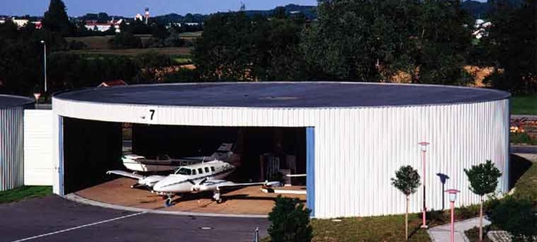 Round-Carousel-Hangar