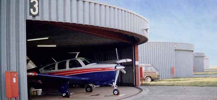 Round-Schaetz-Carousel-Hangar